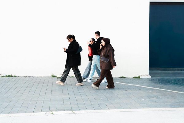 Femmes et Spiritualité : Entre Défis et Réconciliations dans le Monde Religieux